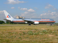 N369AA @ LFPG - American Airlines - by vickersfour