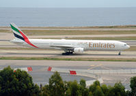 A6-EMU @ LFMN - Emirates - by vickersfour