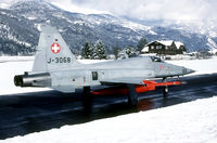 J-3068 @ LSMM - this snow in March was quite unexpected.