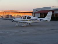 N377SR @ KVRB - Sitting at VRB in front of Piper Aircraft - by simkatu