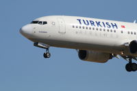 TC-JGL @ EBBR - Arrival of flight TK1937 to RWY 25L  (w/o Izmir Expo sticker) - by Daniel Vanderauwera