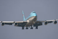 HL7497 @ LOWW - Korean Air Cargo 747-400 - by Andy Graf-VAP