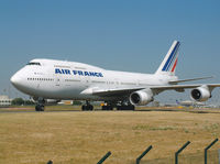 F-GISD @ LFPG - Air France - by vickersfour