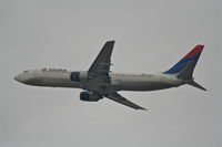 N3767 @ KLAX - Delta Airlines Boeing 737-832, 25R departure KLAX. - by Mark Kalfas