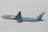 HL7721 @ KLAX - Korean Airlines Boeing 777-2B5 (ER), 25R departure KLAX. - by Mark Kalfas