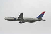 N121DE @ KLAX - Delta Airlines Boeing 767-332, 25R departure KLAX. - by Mark Kalfas