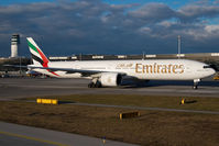 A6-EBW @ VIE - Emirates Boeing 777-300 - by Dietmar Schreiber - VAP