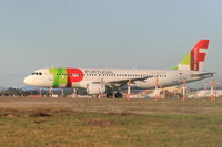 CS-TNS @ LPPR - The new bird of TAP taxing for take off
