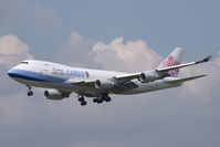 B-18721 @ LOWW - China Airlines 747-400