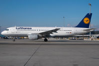 D-AIQT @ VIE - Lufthansa Airbus 320 - by Dietmar Schreiber - VAP