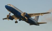 N408UA @ TNCM - United air N408UA departing TNCM runway 28 - by Daniel Jef