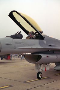 86-0313 @ EGCN - General Dynamics F-16C Fighting Falcon at RAF Finningley in 1992. - by Malcolm Clarke