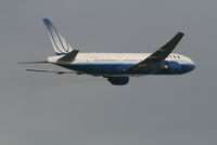 N777UA @ EBBR - Flight UA951 is taking off from RWY 07R - by Daniel Vanderauwera