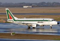 EI-DFH @ EDDL - Alitalia Express