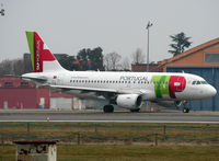 CS-TTQ @ LFBO - Taxiing holding point rwy 32R for departure... - by Shunn311