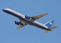 N585UA @ KLAX - United Airlines Boeing 757-222, N585UA 25R departure KLAX. - by Mark Kalfas