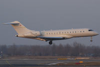 OE-LAF @ VIE - Private Bombardier BD-700-1A10 Global Express XRS - by Joker767