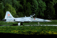J-3062 @ LSMJ - Evening mission during the 1999 Wiederholungskurs.