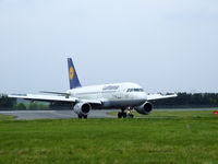 D-AILS @ EGPH - Lufthansa A319 Arriving at EDI From FRA - by Mike stanners