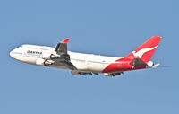 VH-OEF @ KLAX - Qatntas Boeing 747-48E, VH-OEF 25R departure KLAX. - by Mark Kalfas