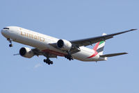 A6-ECA @ VIE - Emirates Boeing 777-31H(ER)