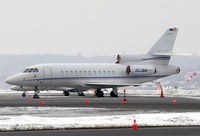 EC-JBB @ EDNY - Falcon 900C - by Volker Hilpert