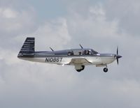 N1086T @ LAL - Mooney M20M