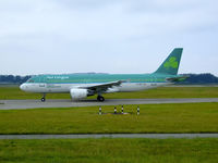 EI-DEE @ EGPH - Aer lingus A320 Taxiing to runway 06 for departure to DUB - by Mike stanners
