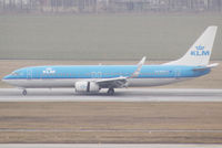 PH-BXM @ VIE - KLM - Royal Dutch Airlines Boeing 737-8K2(WL) - by Joker767
