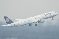 D-AIRY @ VIE - Lufthansa Airbus A321-131 - by Joker767