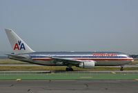 N336AA @ SFO - A 23 year old Boeing taxies out for another transcontinental flight - by Duncan Kirk
