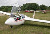 G-CHEF @ X5SB - Elan DG-500 Trainer at Sutton Bank, North Yorkshire in 2006. - by Malcolm Clarke