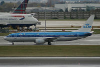 PH-BXE @ EGLL - KLM 737-800