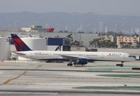 N585NW @ KLAX - Boeing 757-200 - by Mark Pasqualino