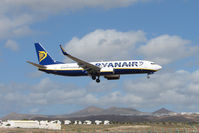 EI-EFP @ GCRR - Ryanair B737 at Arrecife , Lanzarote in March 2010 - by Terry Fletcher