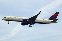N552NW @ KDTW - Landing 22R at DTW - by ngreed