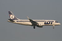 SP-LIC @ EBBR - Arrival of flight LO235 to RWY 02 - by Daniel Vanderauwera