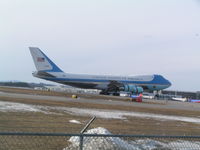 92-9000 @ MHT - Air Force One landing on runway 35 on a cold winter afternoon - by John Newall