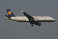 D-AIZE @ EBBR - Arrival of flight LH4572 to RWY 02 - by Daniel Vanderauwera