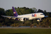 N903FD @ ORF - FedEx N903FD Mallory landing RWY 23 as FLT FDX307 from Memphis Int'l (KMEM) late in the day. - by Dean Heald