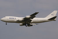 A6-MDG @ VIE - MidEx Airlines Boeing 747-228F(SCD) - by Joker767