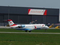 OE-LCJ @ VIE - Time to say Good bye ... the CRJ will leave the Austrian Fleet on 30th April 2010 - by P. Radosta - www.austrianwings.info