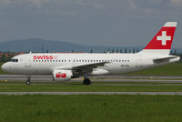 HB-IPU @ VIE - Swiss Airbus A319-112 - by Joker767
