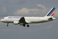 F-GFKA @ VIE - Air France Airbus A320-111 - by Joker767