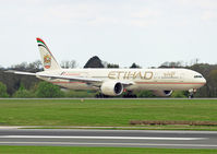 A6-ETF @ EGCC - Etihad Airways - by vickersfour