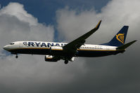 EI-DCT @ LOWG - Ryanair B.737-800 - by Stefan Mager