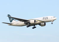 AP-BGK @ EGCC - PIA - by vickersfour