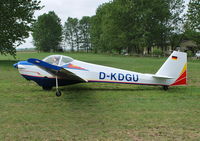 D-KDGU @ EDCE - Scheibe SF-25C Falke at Eggersdorf, Eastern Germany. - by moxy