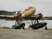 N130Q @ MOOS - Folsome Air Service, Greenville , ME.

24th International Sea Plane Fly In , 1997
Moosehead Lake, Greenville , Maine, USA - by Henk Geerlings