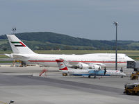A6-HRM @ VIE - Very special visitor at VIE - by P. Radosta - www.austrianwings.info